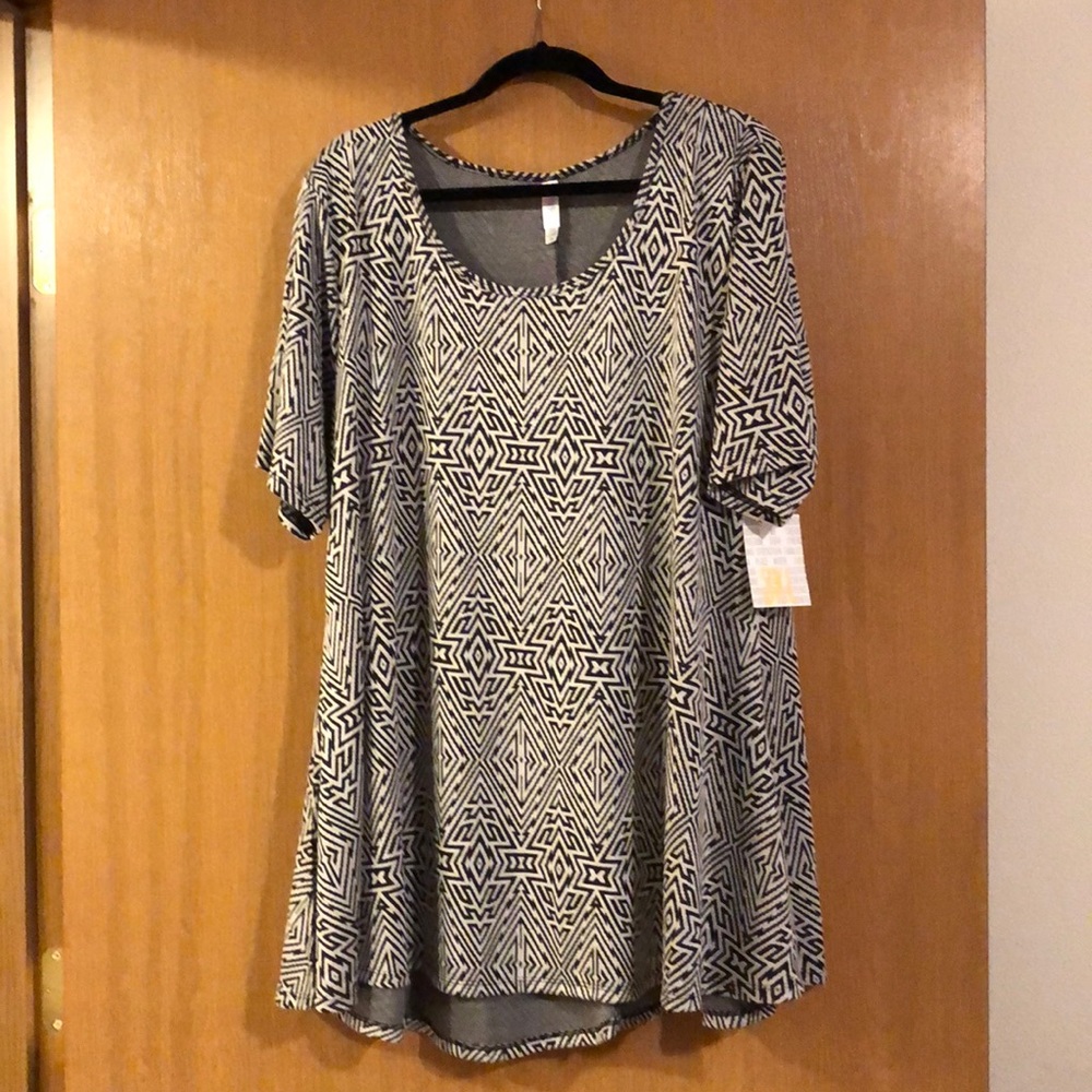 LulaRoe Perfect T